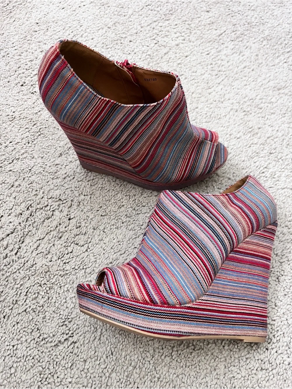 Multi striped wedges